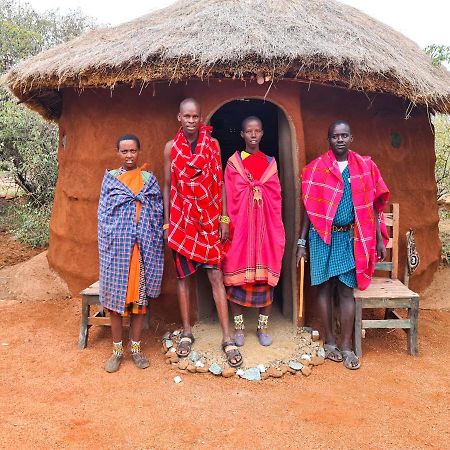 Africa Safari Maasai Boma Camping Serengeti Eksteriør bilde