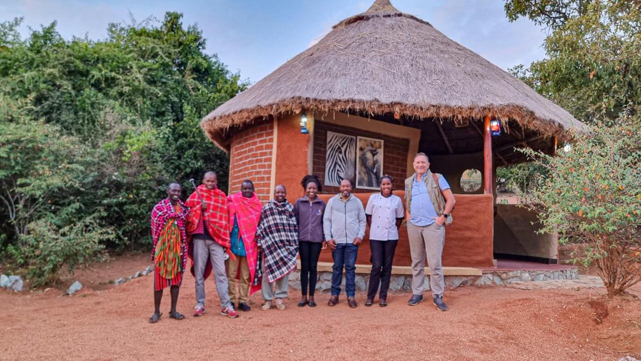 Africa Safari Maasai Boma Camping Serengeti Eksteriør bilde